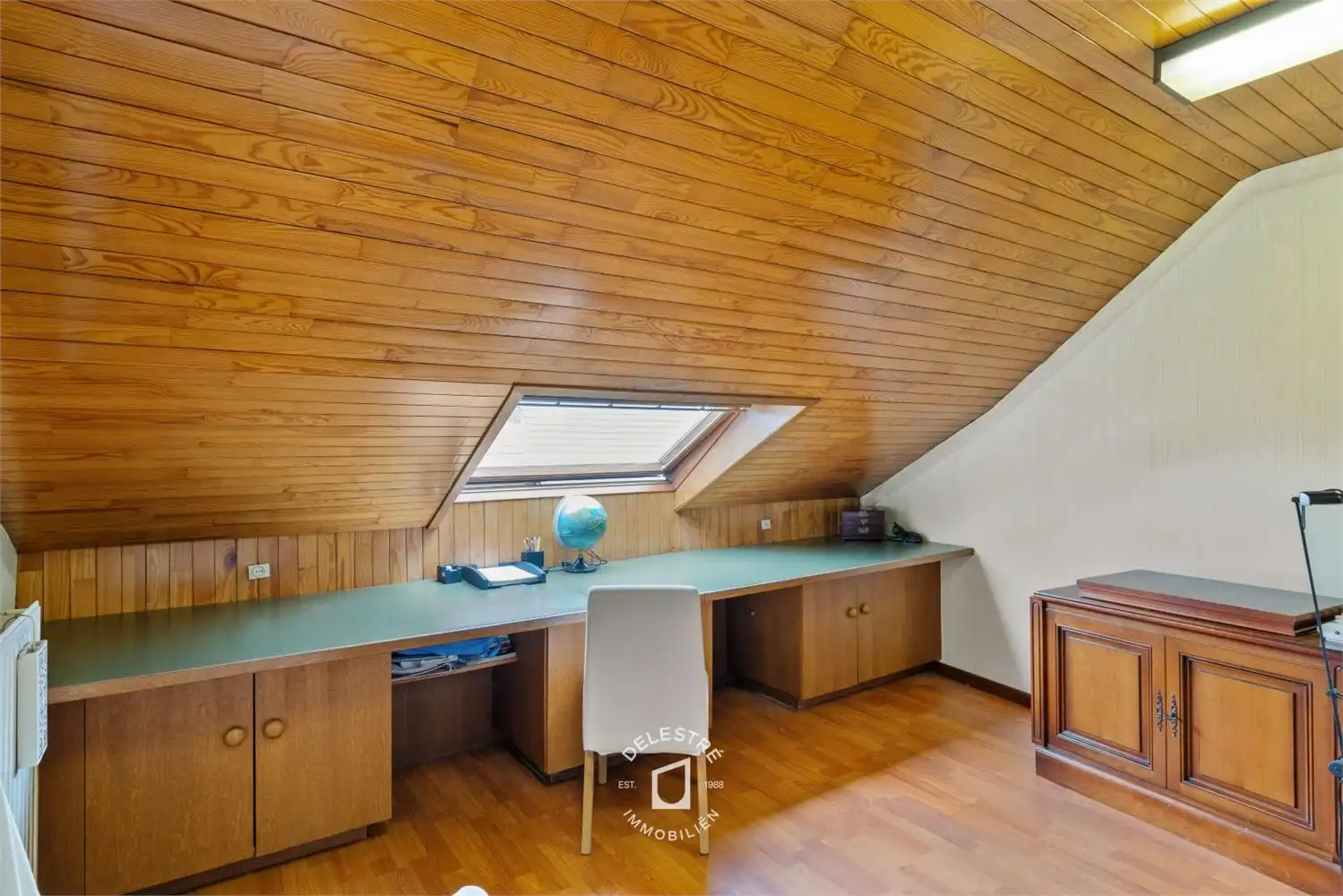 SOLIDE PERFECT ONDERHOUDEN (HANDELS)WONING MET GARAGE BRUSSELBAAN foto 32
