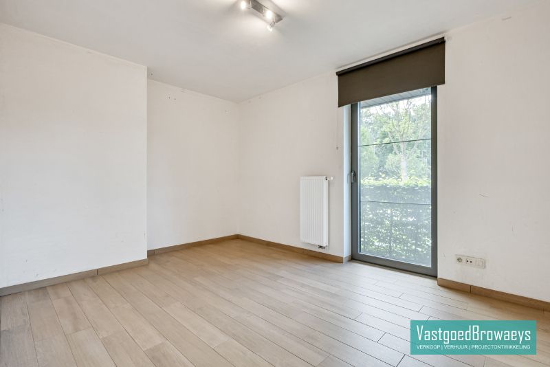 Gelijkvloersappartement met tuin en garage foto 8