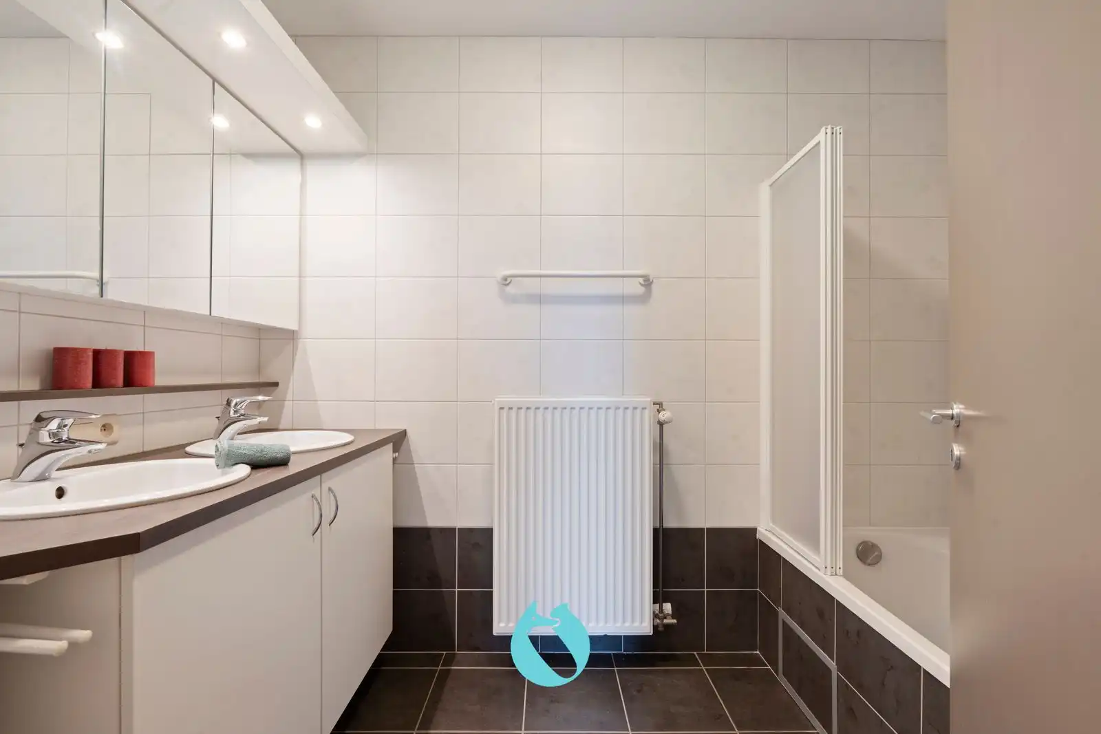 Dit prachtig en ruim appartement met één van de mooiste terrassen in de Kapellestraat foto 11