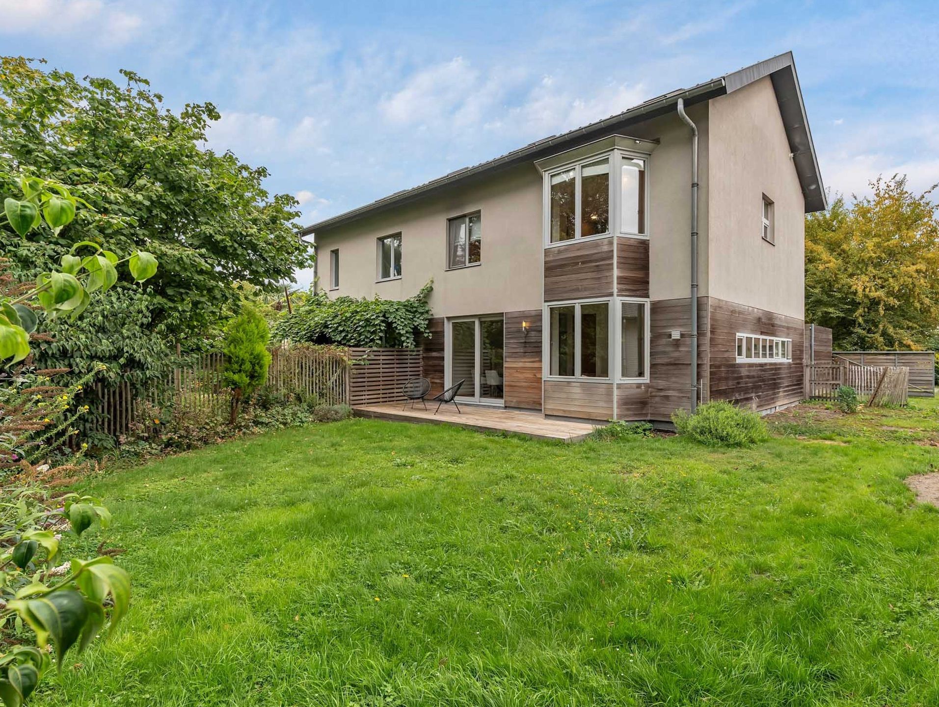 Unieke halfopen woning op toplocatie in Sint-Denijs-Westrem foto 2