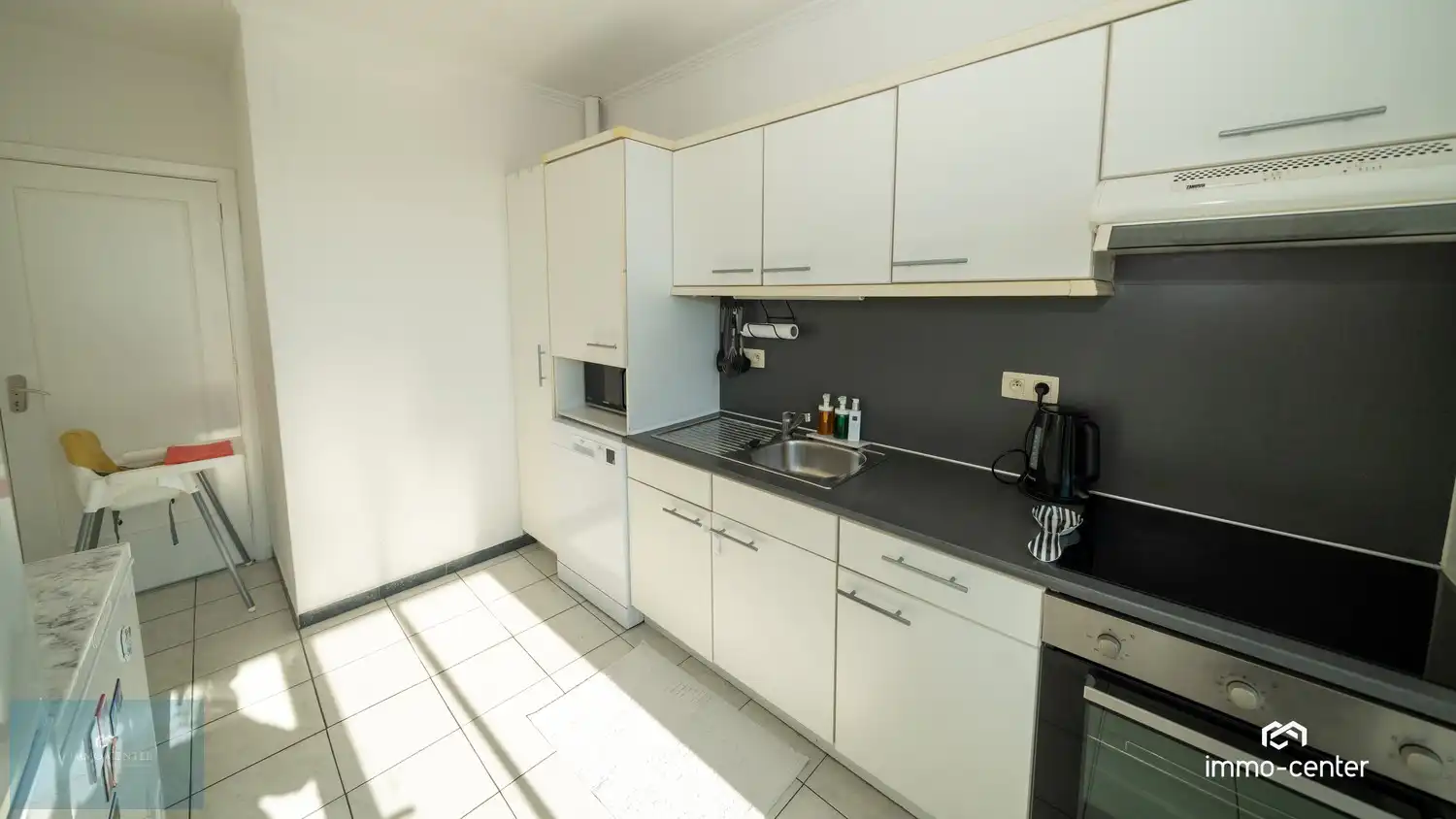 Wonen op topniveau — lichtrijk 2-slaapkamerappartement met uniek panoramisch uitzicht in Genk foto 7