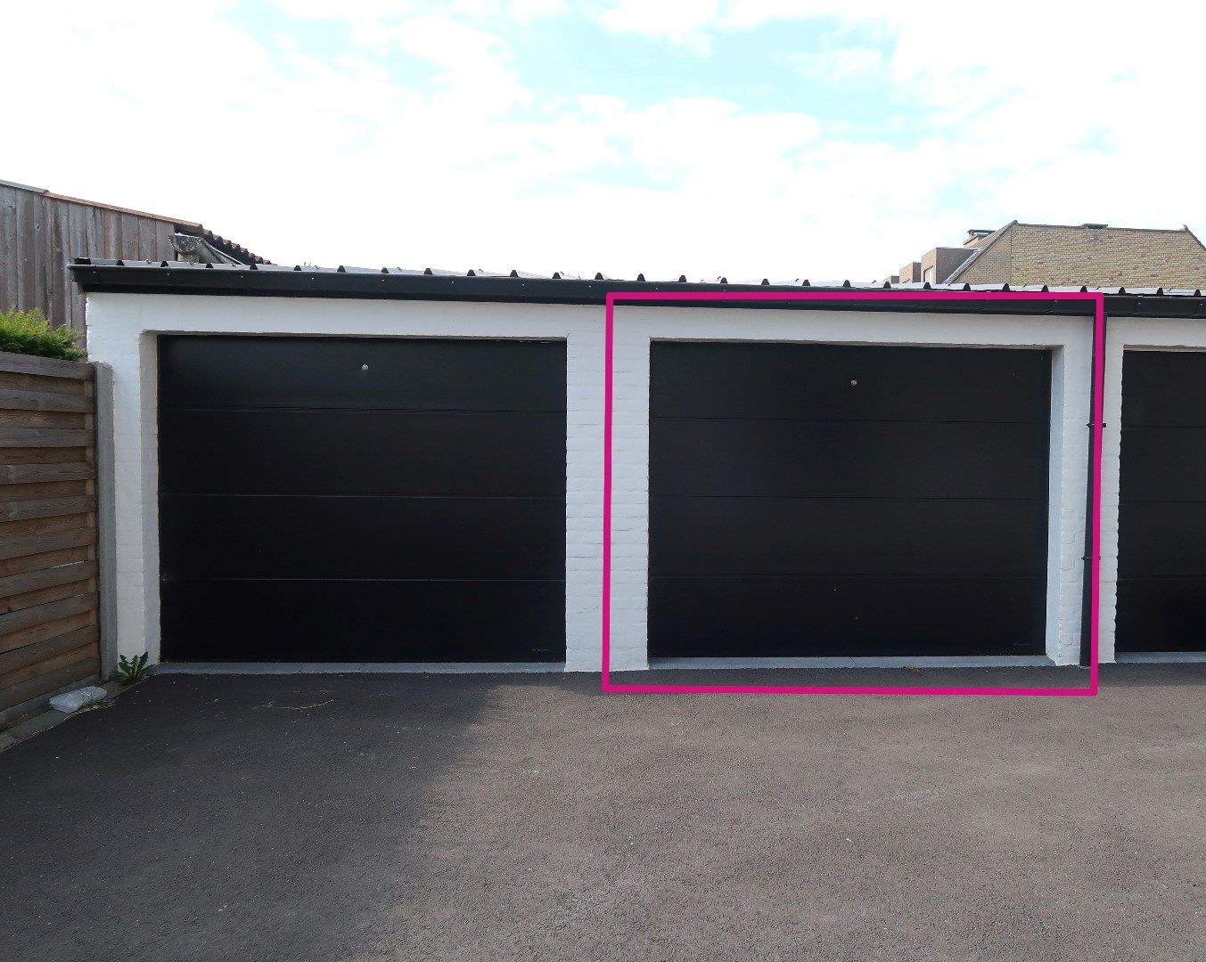 Garagebox te Brugge foto {{pictureIndex}}