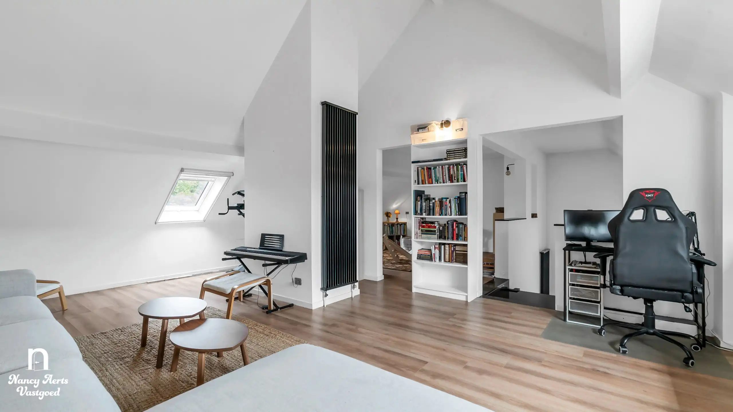 Lichtrijke duplex met open indeling en 3 slaapkamers foto 8