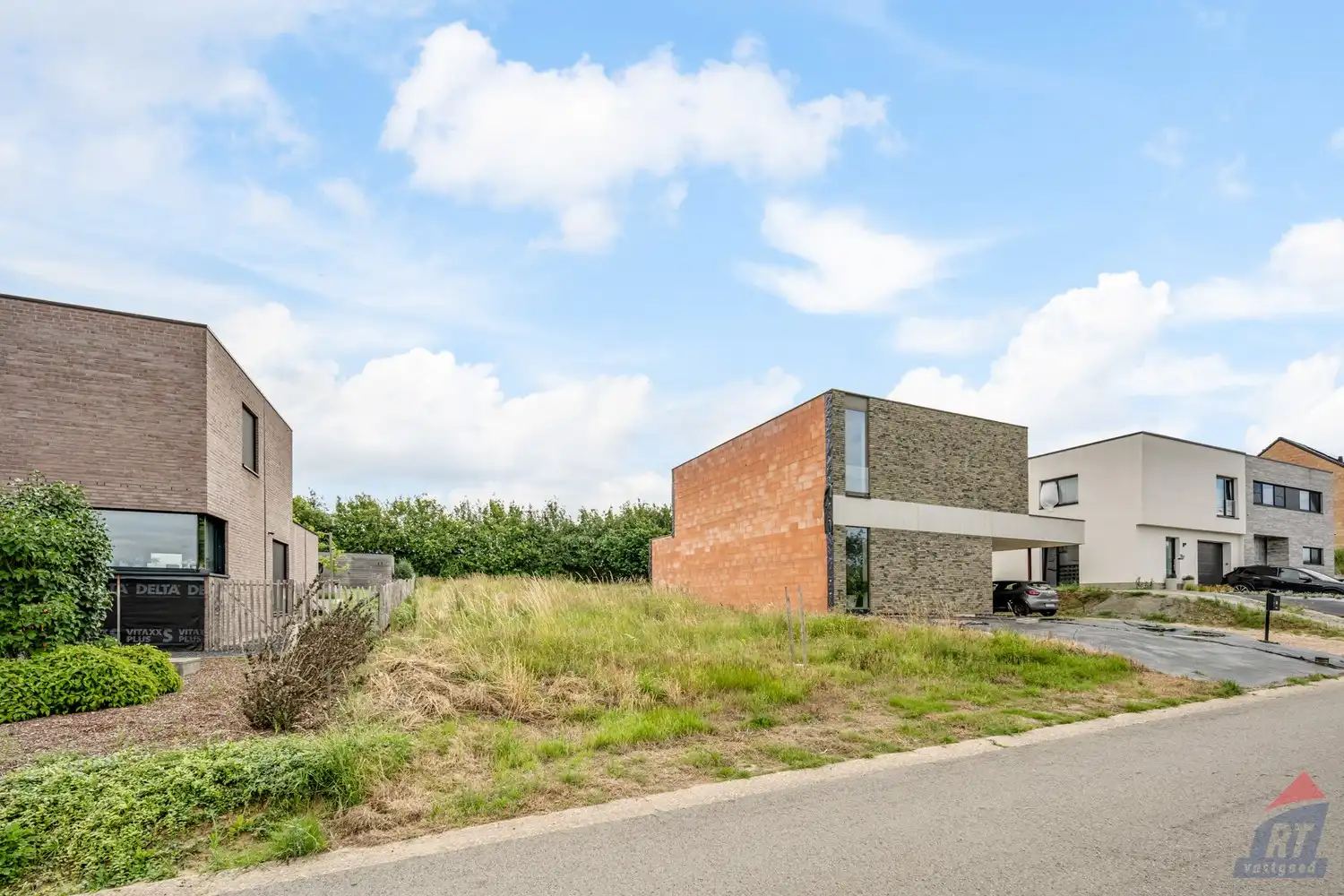 Knappe bouwgrond voor een halfopen bebouwing op een rustige locatie foto 3
