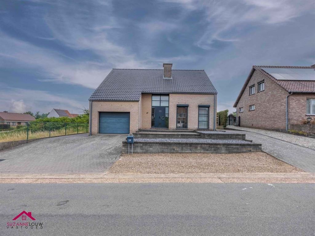 Zeer goed onderhouden gezinswoning foto {{pictureIndex}}