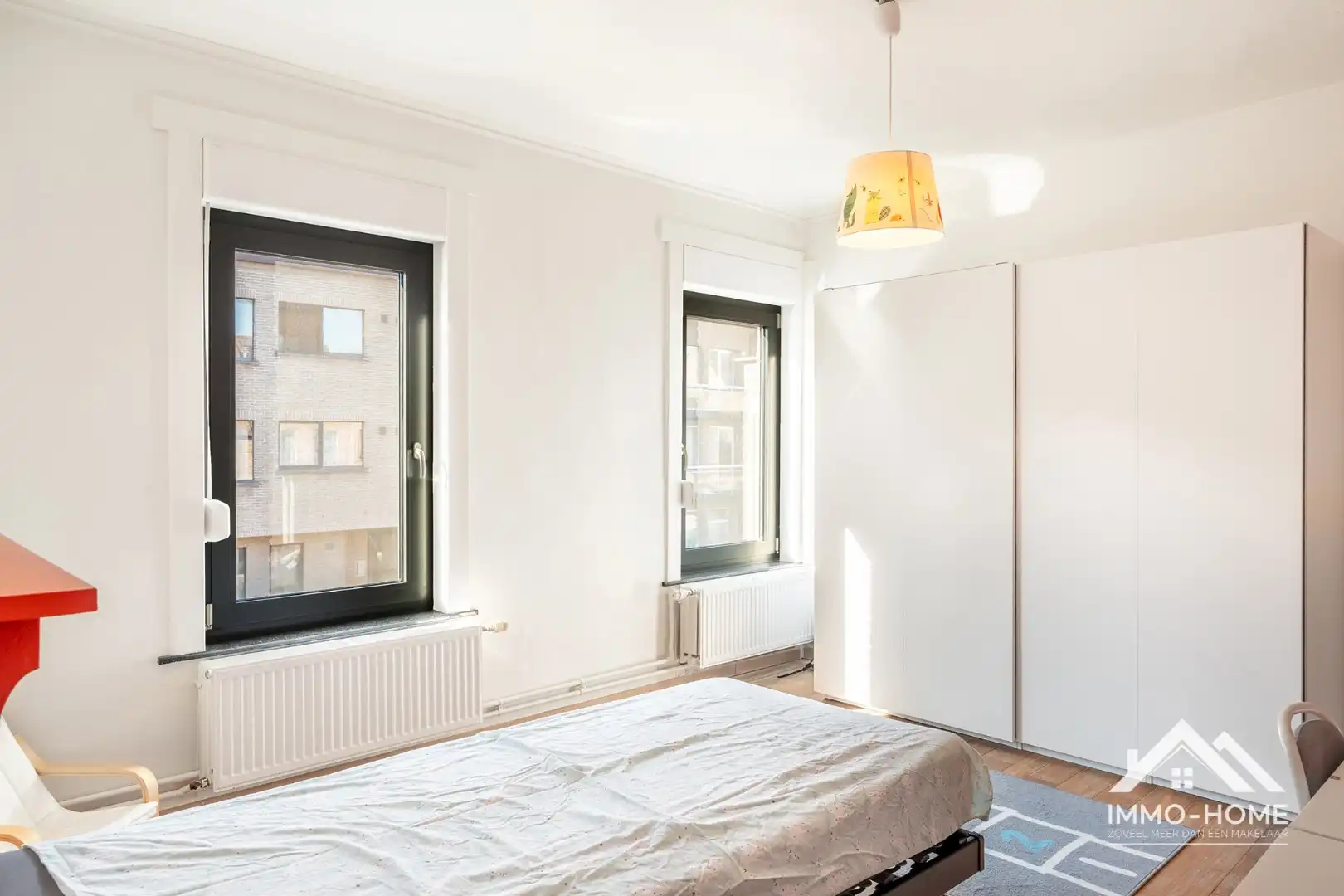 Héél erg ruime gerenoveerde woning met garage nabij centrum Lokeren! foto 21