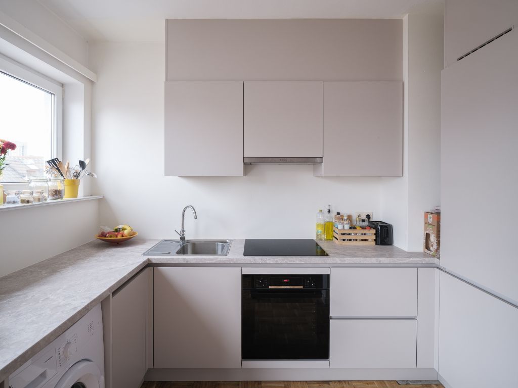 Karaktervol dakappartement met 2 slaapkamers op een gegeerde centrumlocatie foto 4