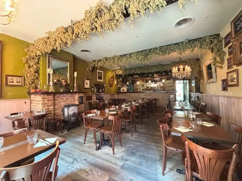 Overname bistro - sfeerrestaurant met Terras in Brugge foto 4