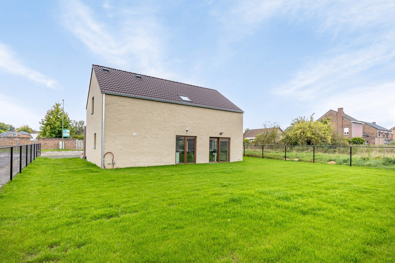 Nieuwbouw met 3 slaapkamers, 2 badkamers en garage foto 28