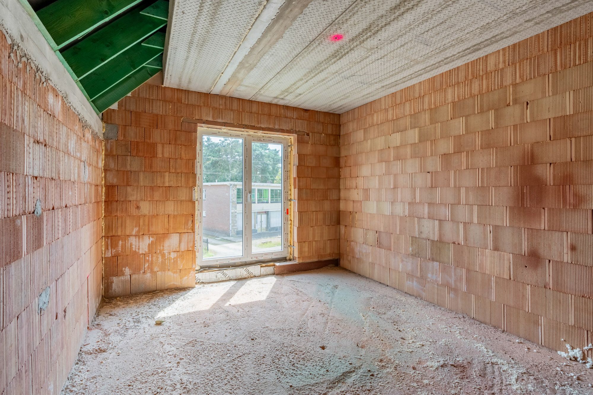 ROYALE CASCO-WONING MET EEN HEERLIJK LICHTRIJKE WOONKAMER MET OPEN KEUKEN EN AANSLUITEND DE BERGPLAATS, 3 SLAAPKAMERS (MEER MOGELIJK), EEN RUIME BADKAMER EN VOLLEDIG ONDERKELDERD MET DAGLICHT!! EEN HEERLIJK RUIM HUIS MET UNIEKE KELDERVERDIEPING, EEN LEUKE TUIN OP 6A 30CA, OP EEN GEGEERDE LOCATIE IN PELT!  foto 26