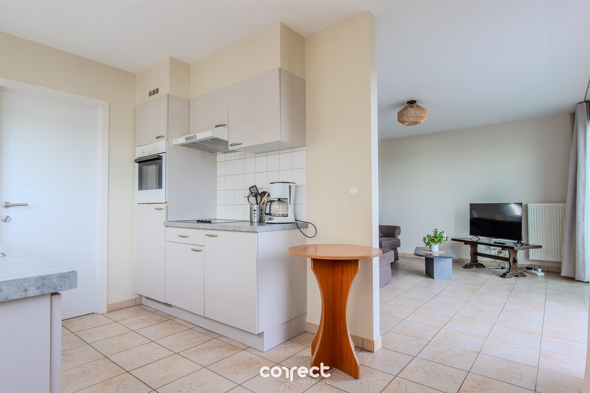 Lichtrijk en instapklaar 3 slaapkamer appartement met zicht op de IJzer. foto 4