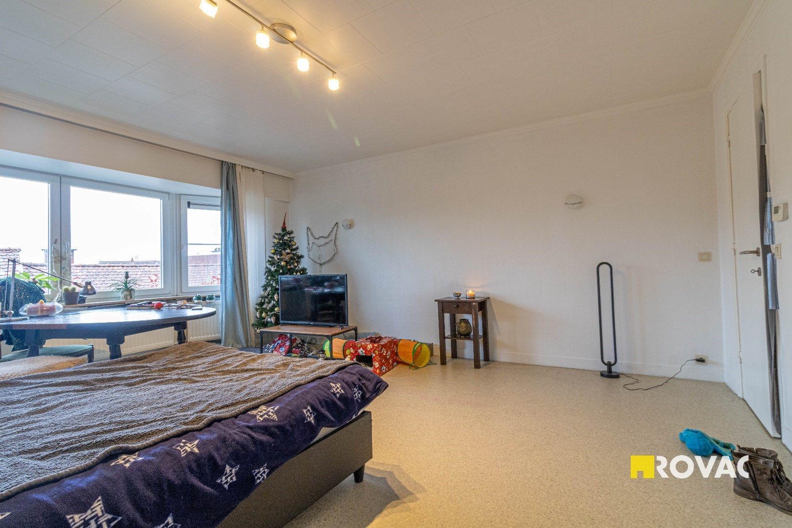 Éénslaapkamer appartement op de 2e verdieping met garage - gelegen op 500 meter van centrum!  foto 3