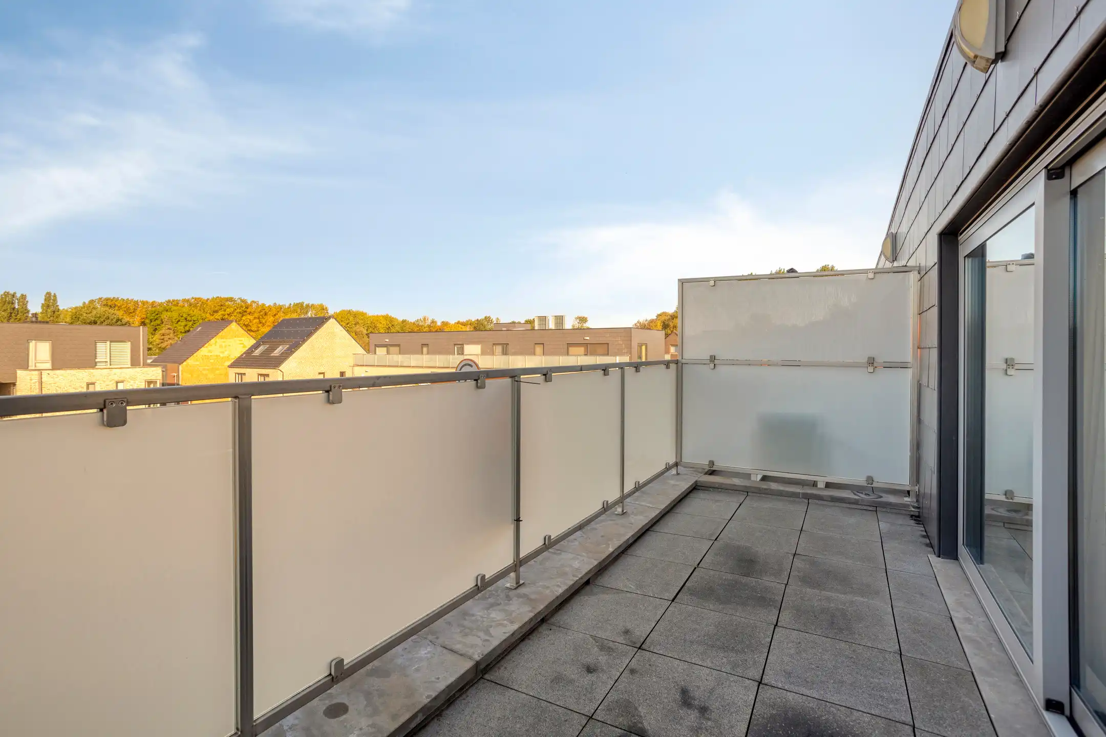 Recent 2 slaapkamer appartement met 3 terrassen in Wezemaal foto 17