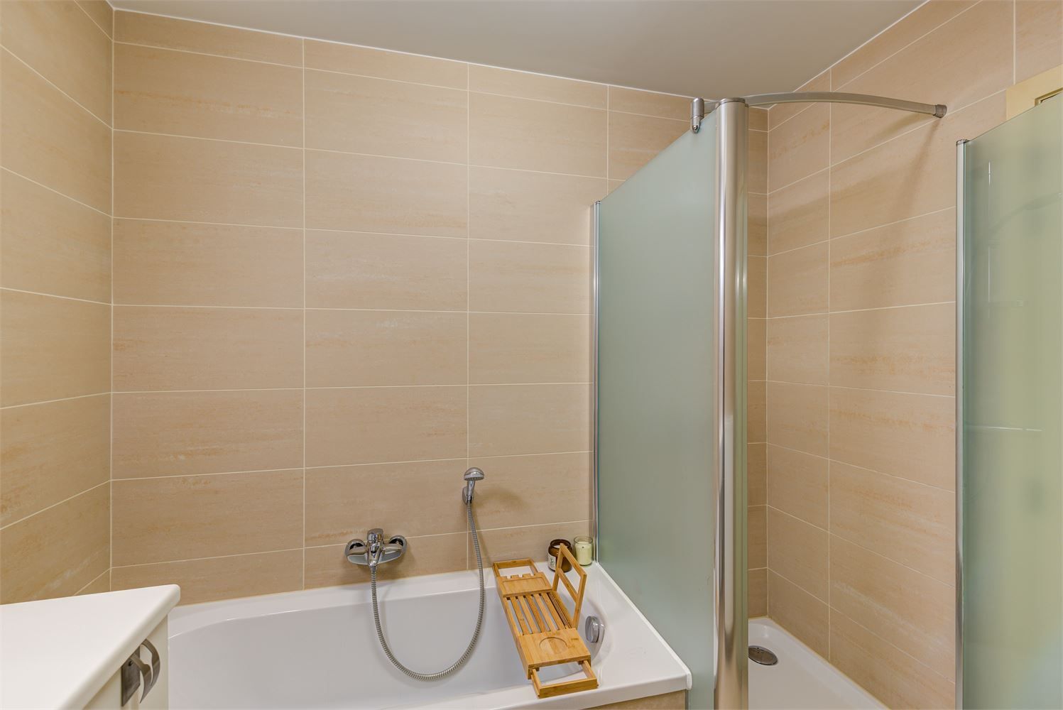 DUPLEXAPPARTEMENT MET 2 SLAAPKAMERS IN HET CENTRUM VAN BILZEN foto 11