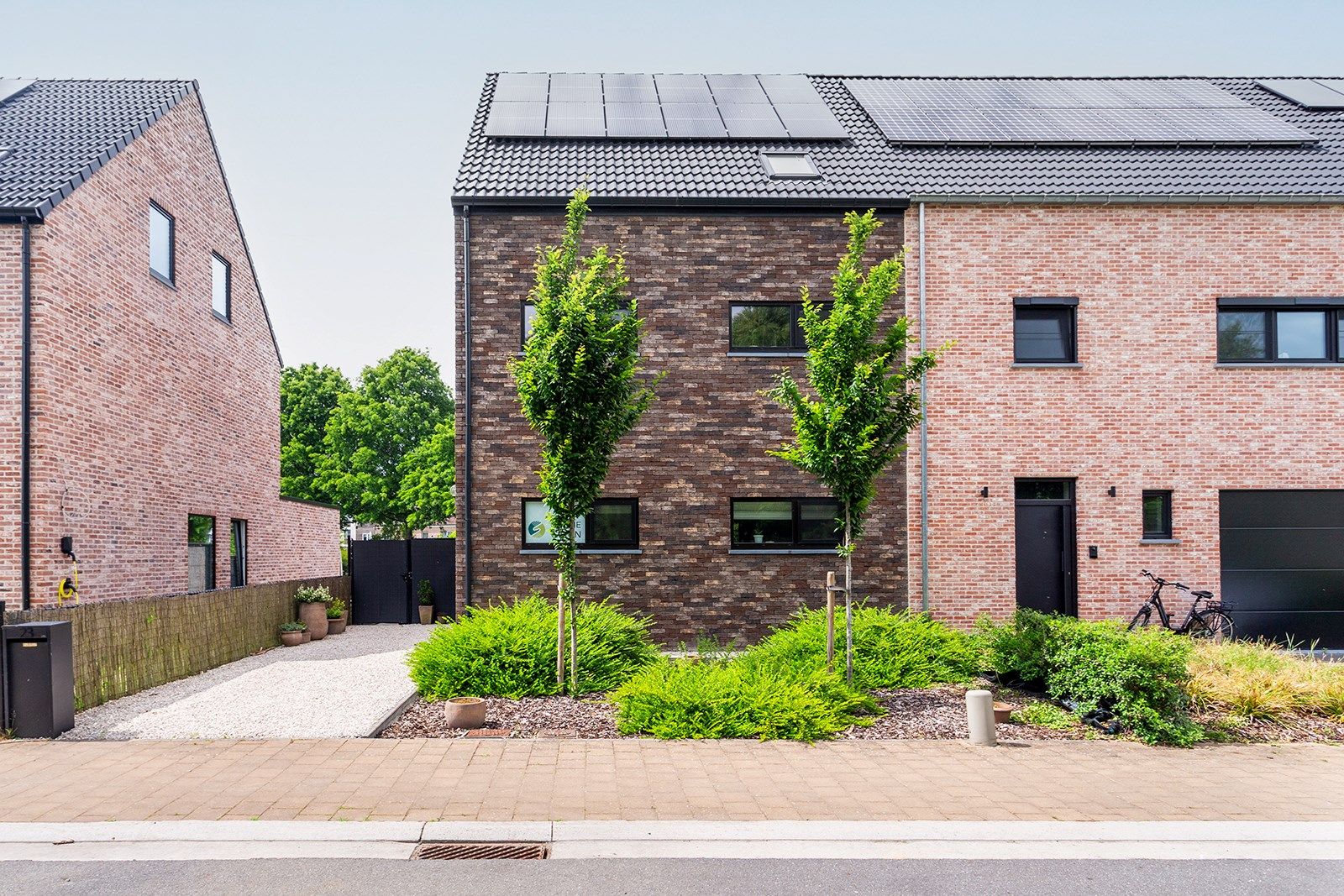Prachtige nieuwbouw woning nabij centrum Lier in groene omgeving foto {{pictureIndex}}