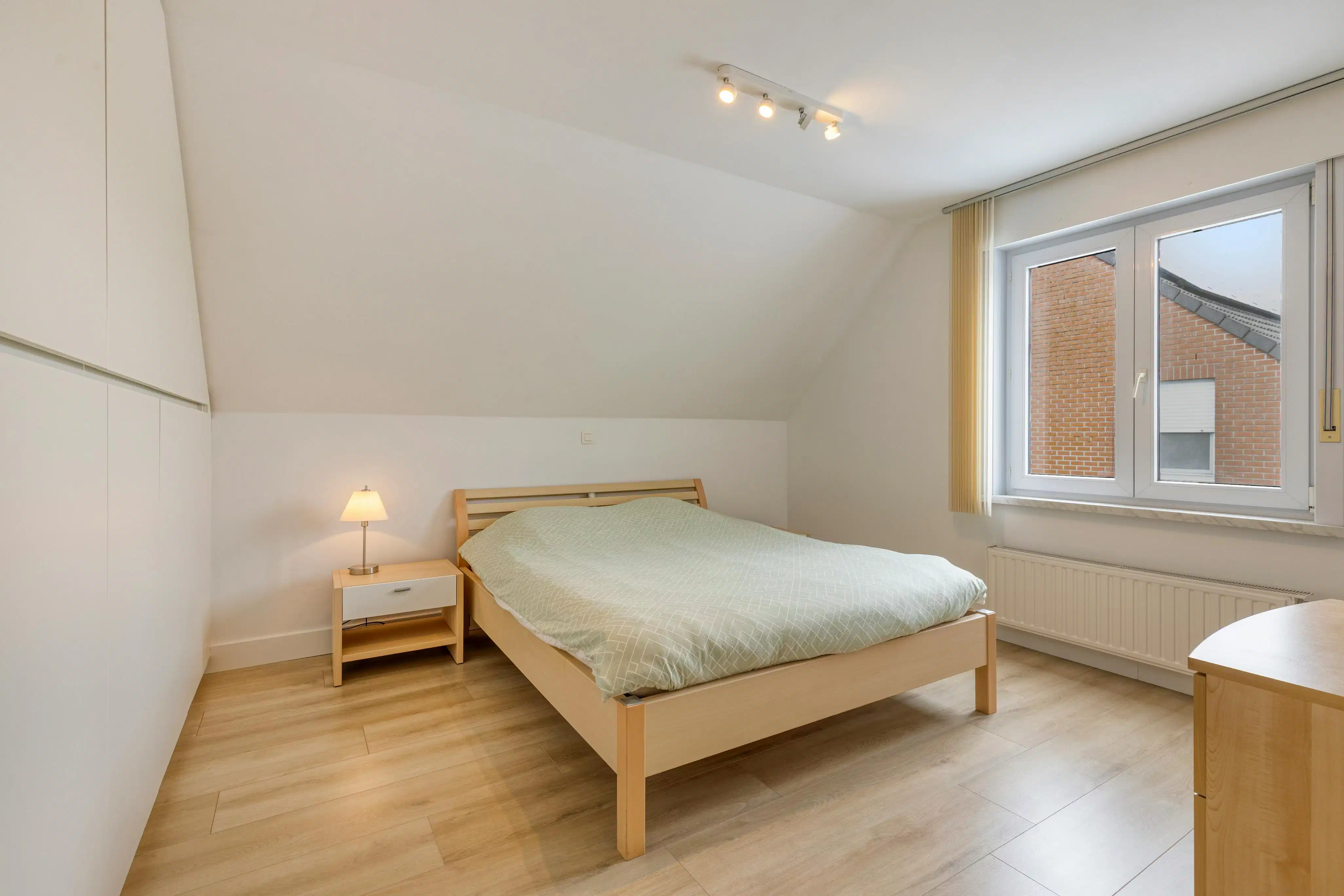 Instapklare gezinswoning in rustige wijk te Roeselare foto 10