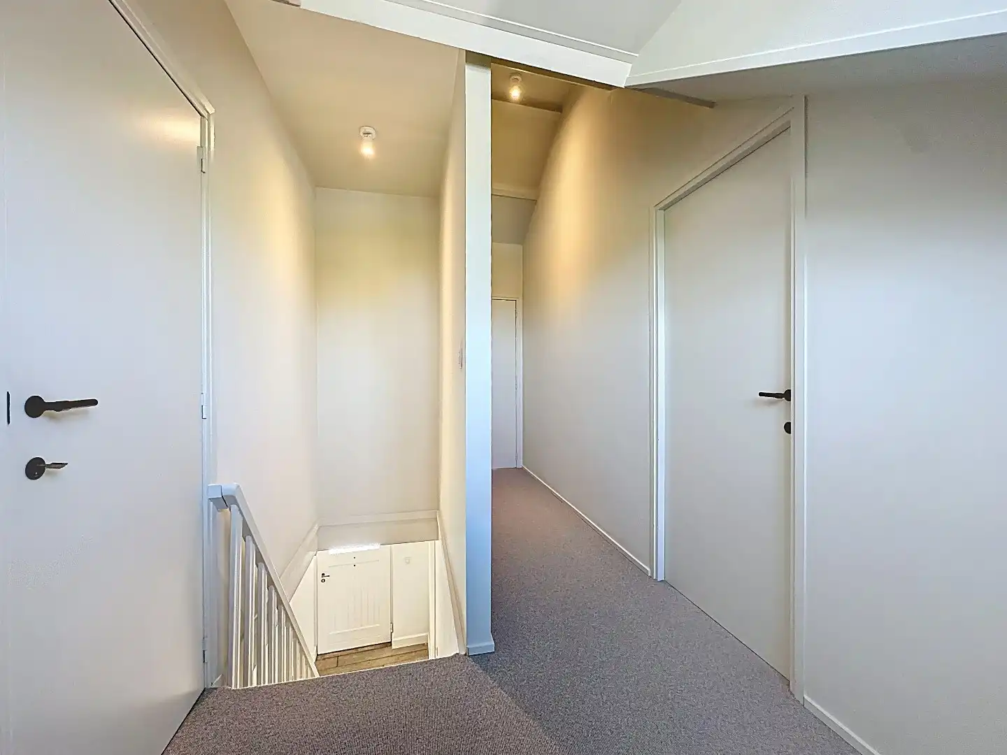 Sfeervolle en luxe tussenwoning in Zuidzande met vrij zicht over de velden foto 24