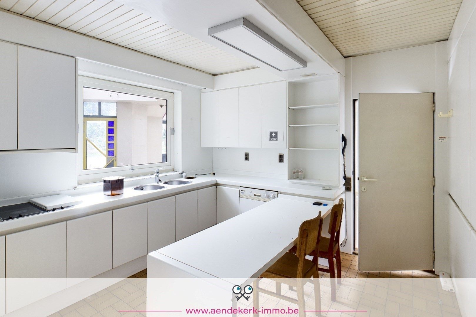 Ruime gezinswoning met handelsruimte in Kinrooi foto 18