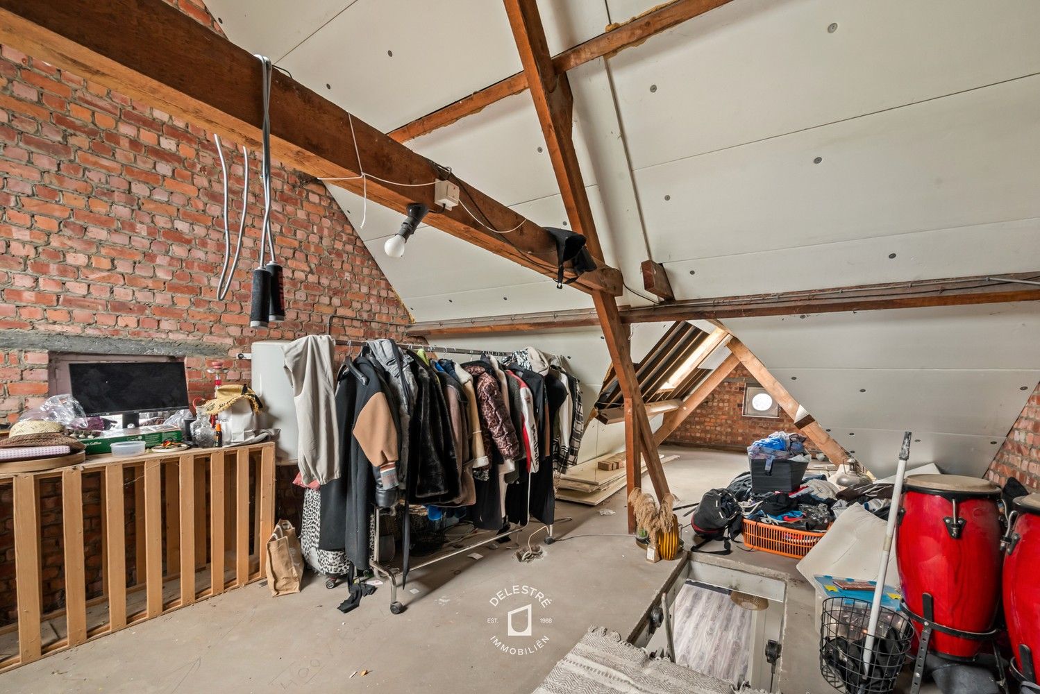 INSTAPKLARE, TRENDY HALFOPEN BEBOUWING MET TUIN EN MODERNE TECHNIEKEN foto 22