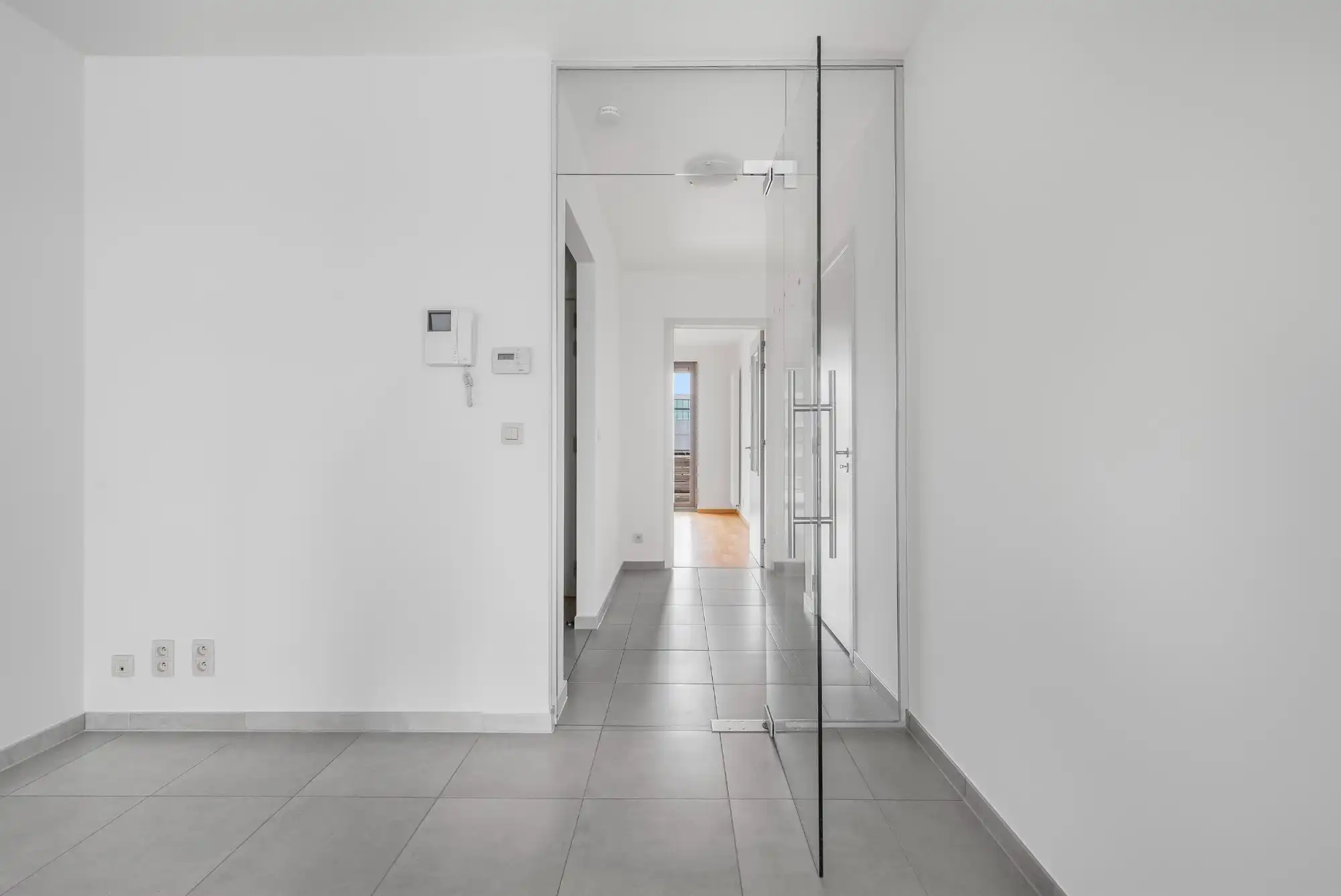 Lichtrijk appartement met Schelde-zicht, 2 slaapkamers en 2 parkeerplaatsen aan het Georges Van Dammeplein in Temse foto 16