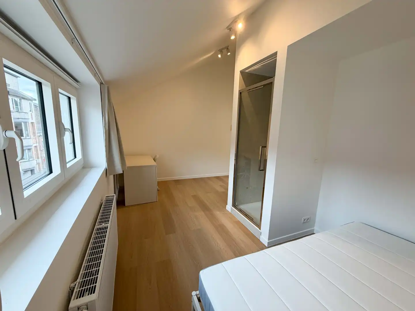 Vernieuwbouw studentenkamer privé sanitair foto 3