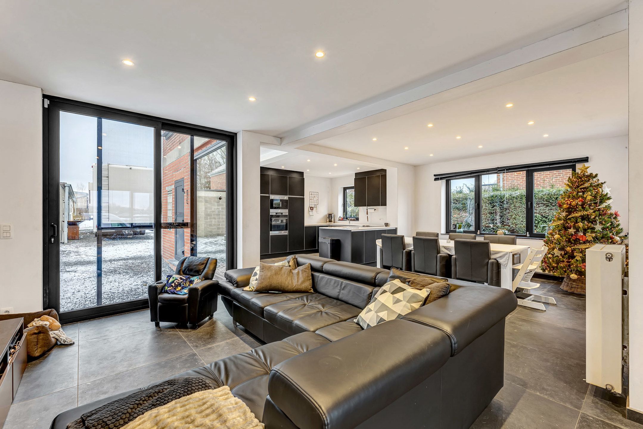 Instapklare woning met paardenaccommodatie te Ninove foto 16