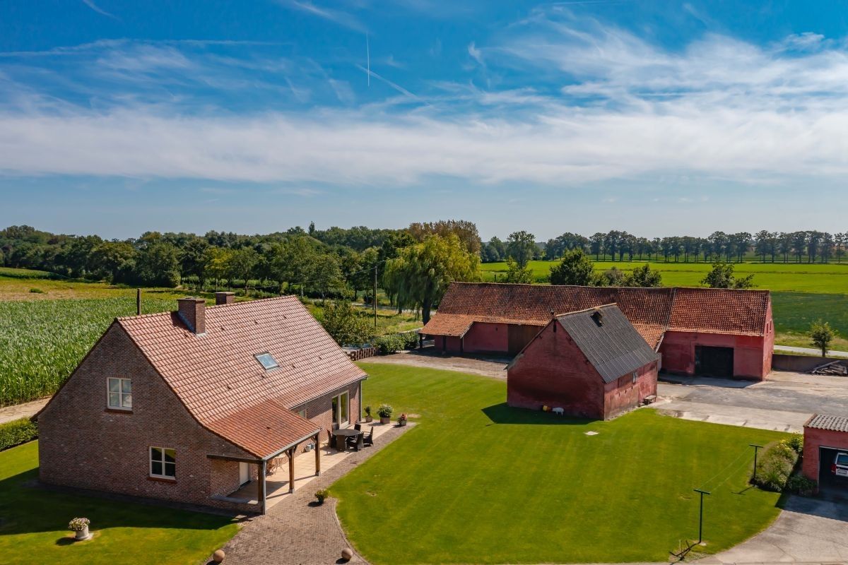 Prachtige hoeve te koop te Kruishoutem op 1,75 ha foto 4