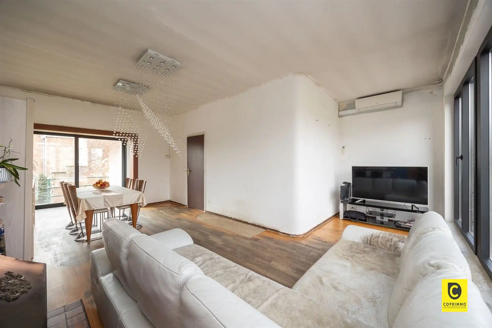 Woning met ruime zuidgerichte tuin foto 2