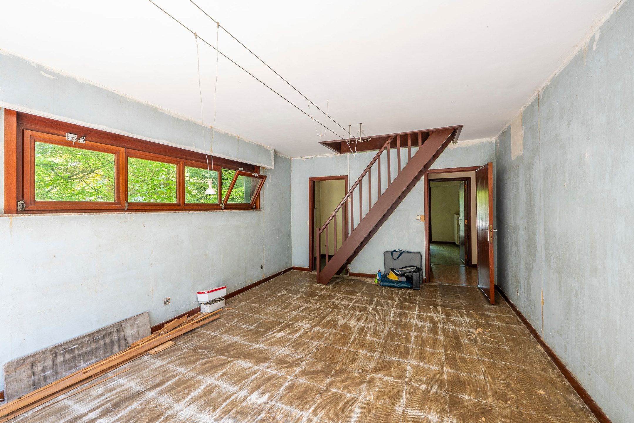 Unieke te renoveren villa op riant perceel foto 13