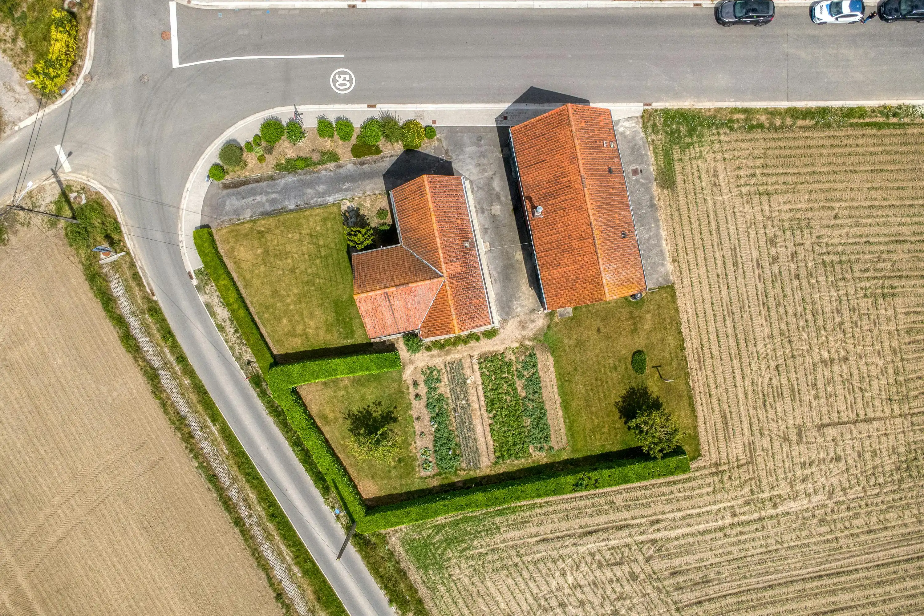 Te renoveren woning met opslag en landelijk zicht op 3635m² foto 5