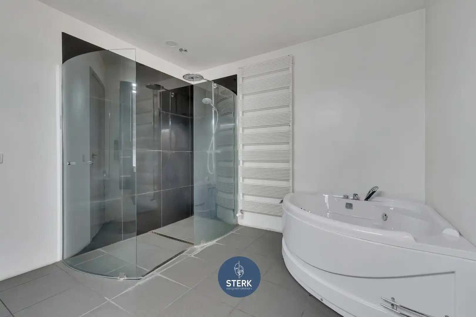 VEELZIJDIG INDUSTRIEPAND MET INSTAPKLAAR APPARTEMENT TE MAASMECHELEN ! foto 27