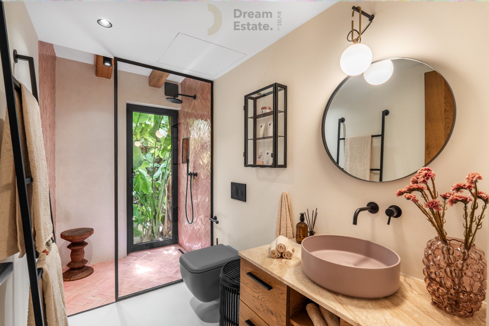 Unieke eerstelijns golfvilla in een exclusieve 'gated community' te Nueva Andalucia foto 27