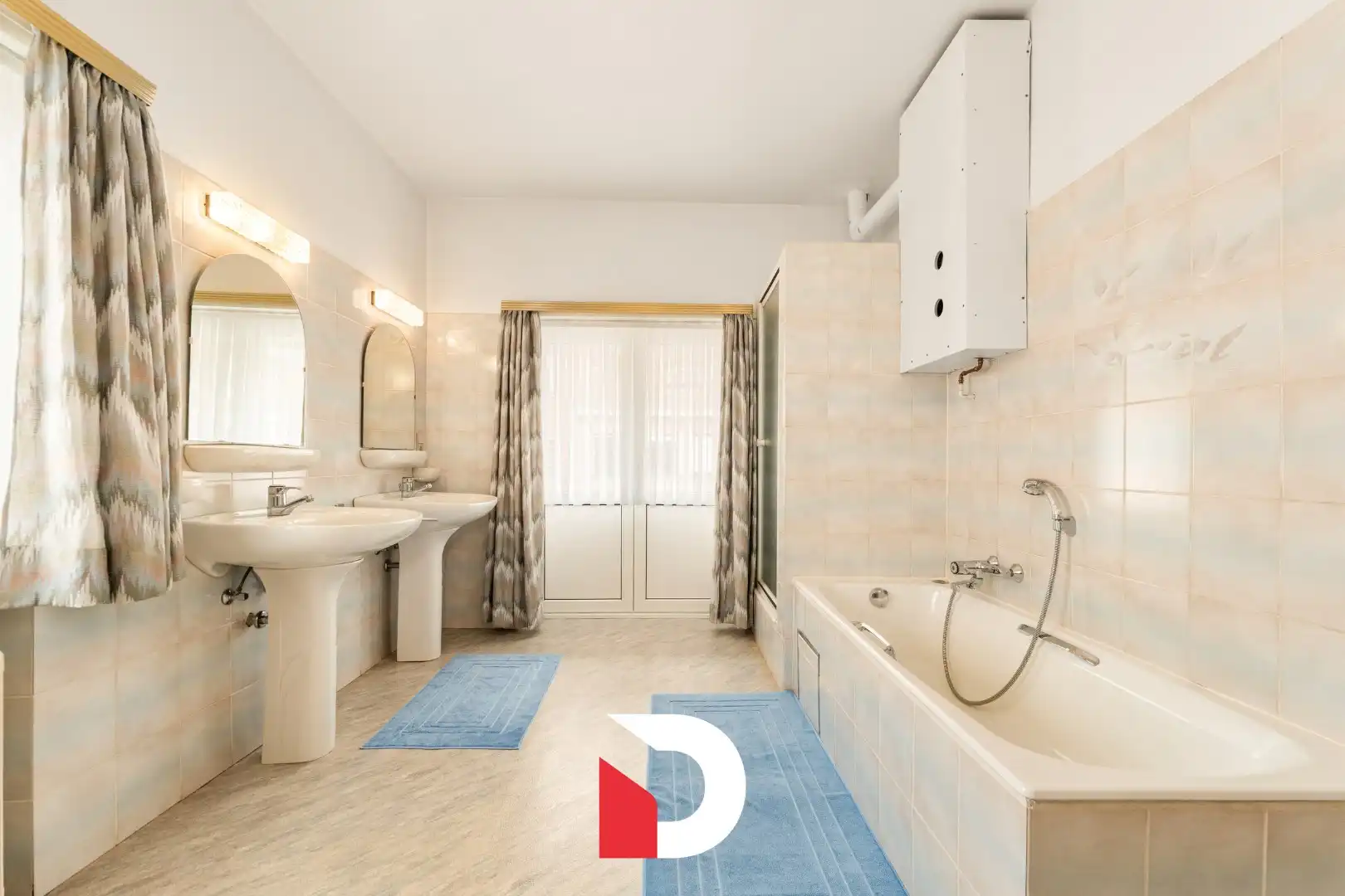 Modernistische villa met prachtige, zongerichte tuin gelegen te 'Kristus Koning'.  foto 17