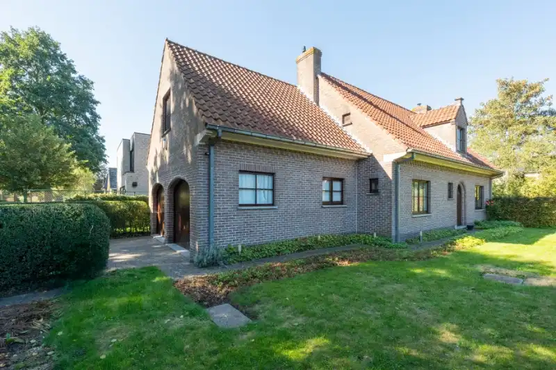 --- NIEUW --- Op te frissen ruime landelijke woning te Mariakerke! foto 21