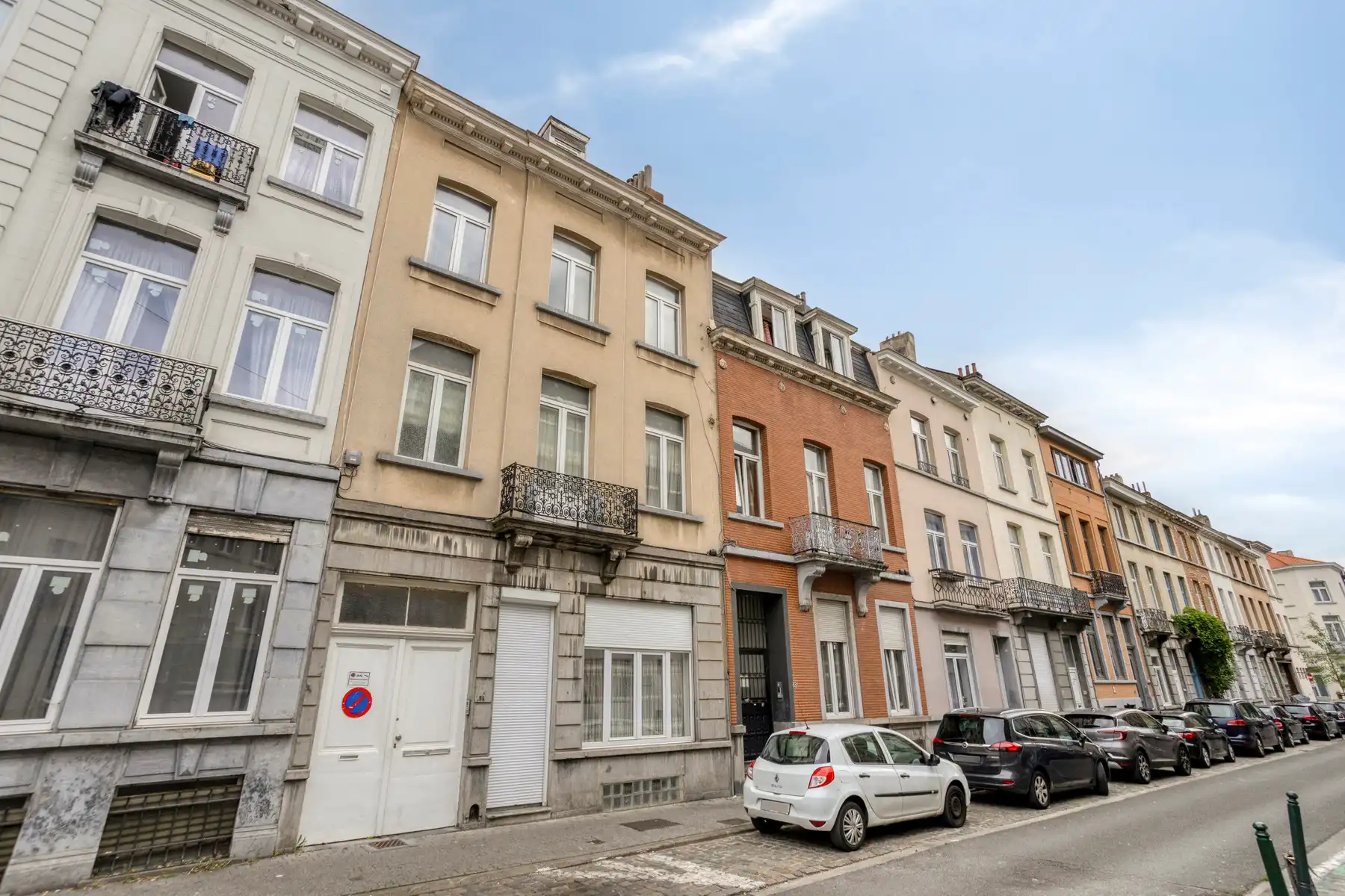 Te renoveren appartementsgebouw met vergunning voor 3 Apps foto 30