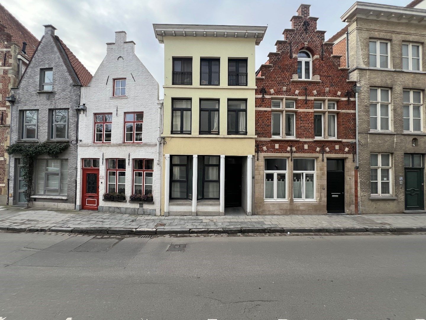 ()=>{if(producerUpdateValueVersion(node),producerAccessed(node),node.value===ERRORED)throw node.error;return node.value} Garenmarkt 16 - - 8000 Brugge