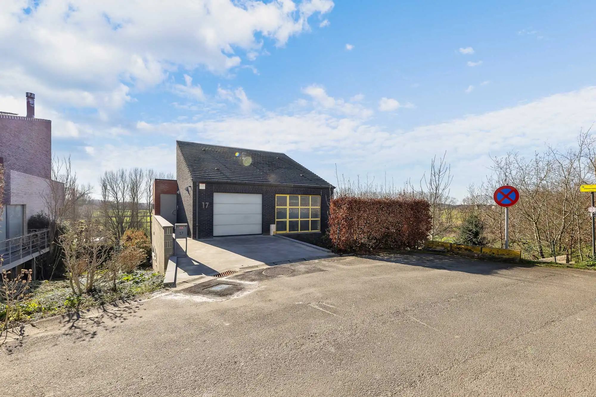 Atypische woning met prachtig zicht te Roosdaal foto {{pictureIndex}}