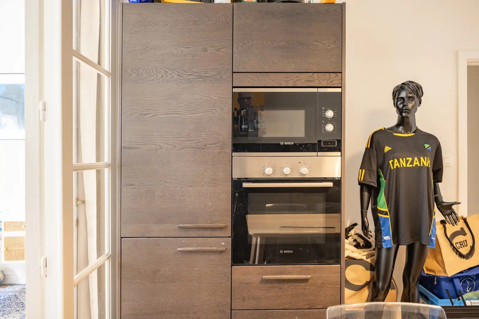 Gerenoveerd 1-slaapkamerappartement op Rector De Somerplein foto 4