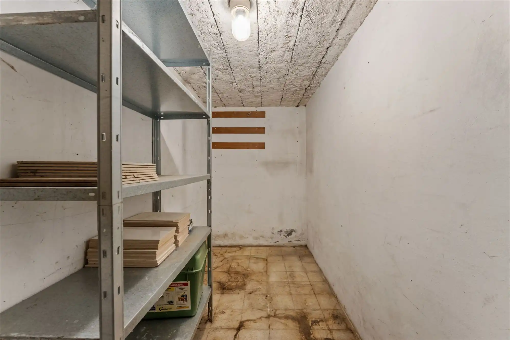 VERNIEUWD APPARTEMENT MET 2 SLAAPKAMERS PAL IN HET CENTRUM VAN BERINGEN foto 19