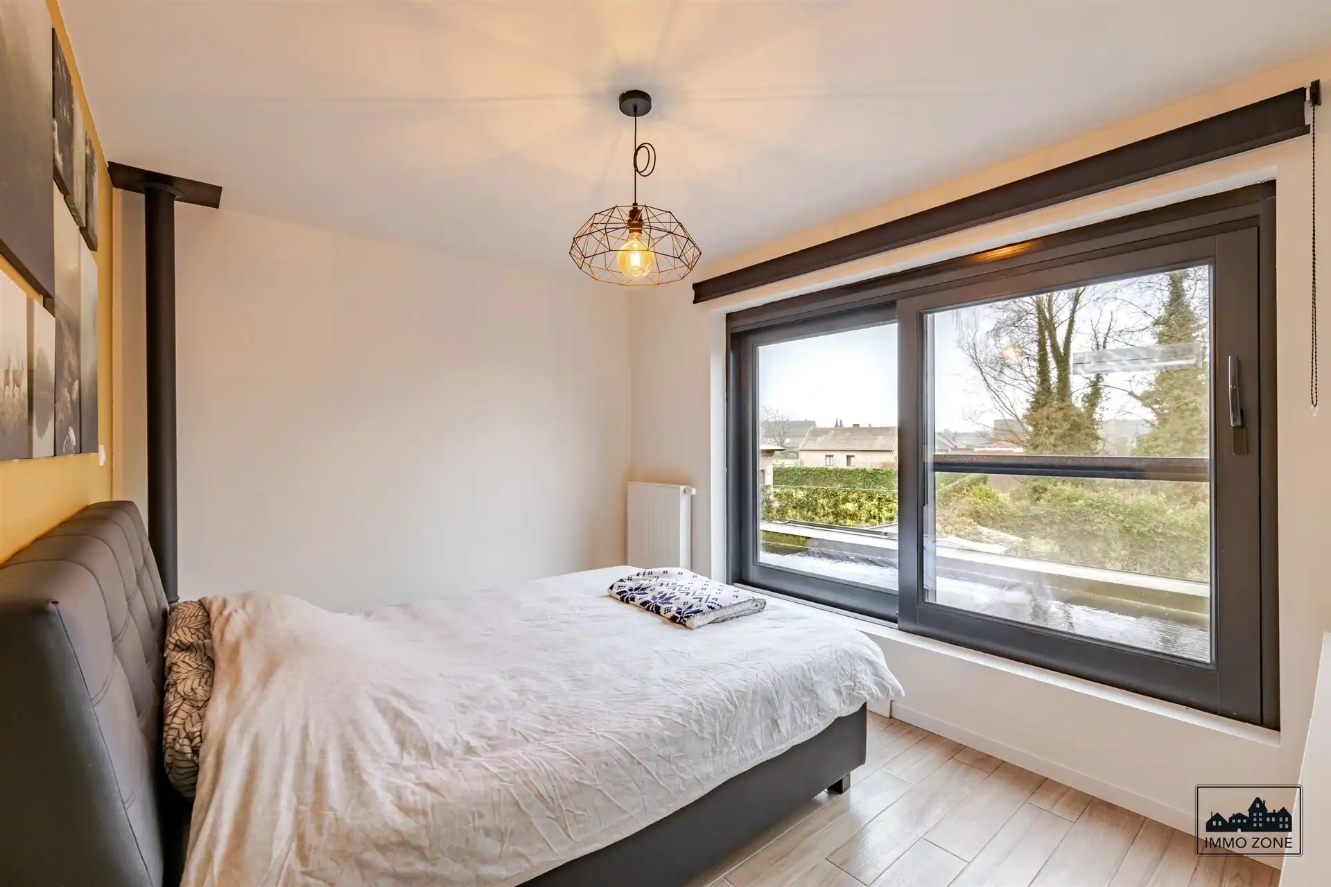 Grote, afgewerkte woning in doodlopende straat te Hamme! foto 14