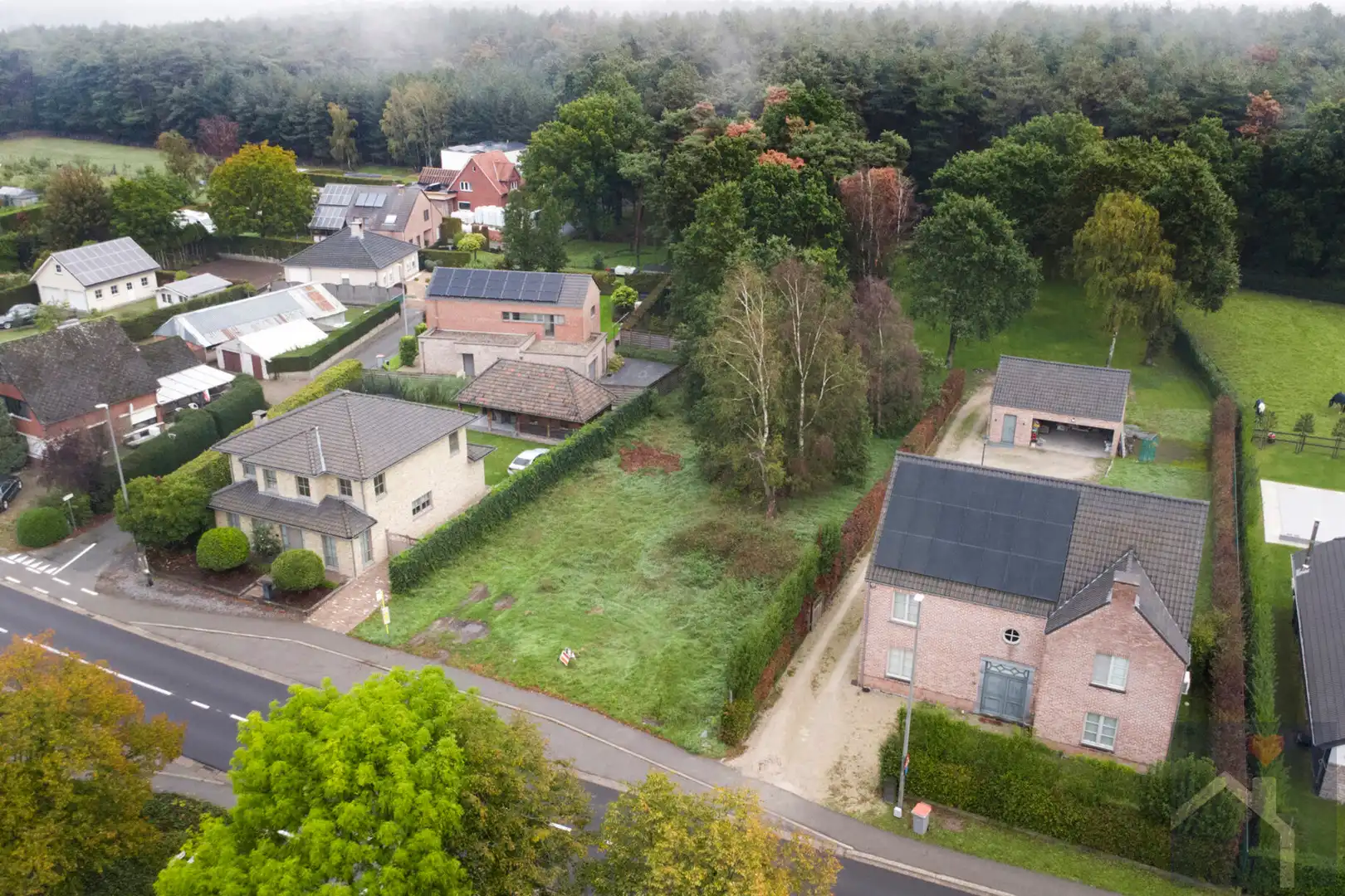 🌳 Ruime bouwgrond met uitzonderlijk groene ligging, maar liefst 26a 88ca! foto 2