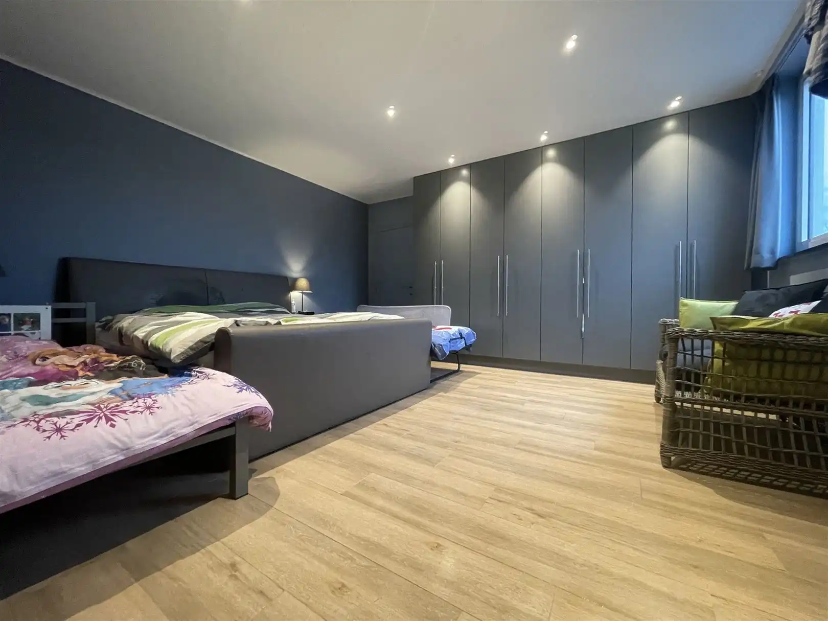 Gemengd gebouw met ruime loft appartement en loods van 400 m² te lokeren. foto 17