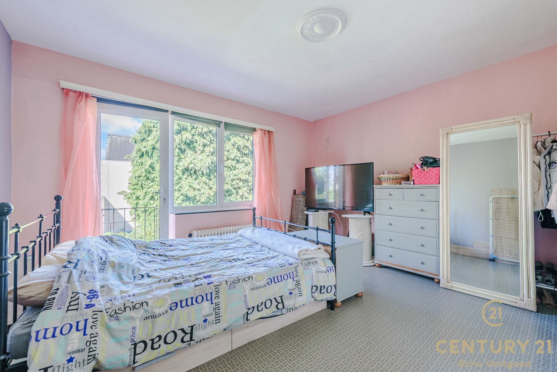 Rustig gelegen 2 slaapkamer appartement met gem. tuin foto 7