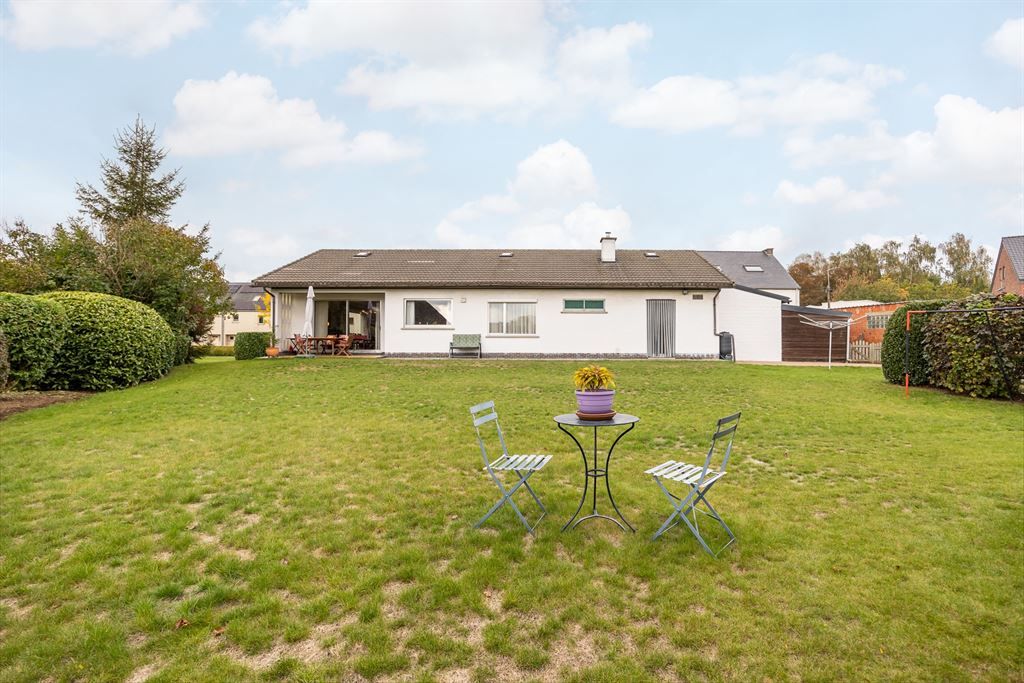 Bungalowwoning op mooi perceel foto 21