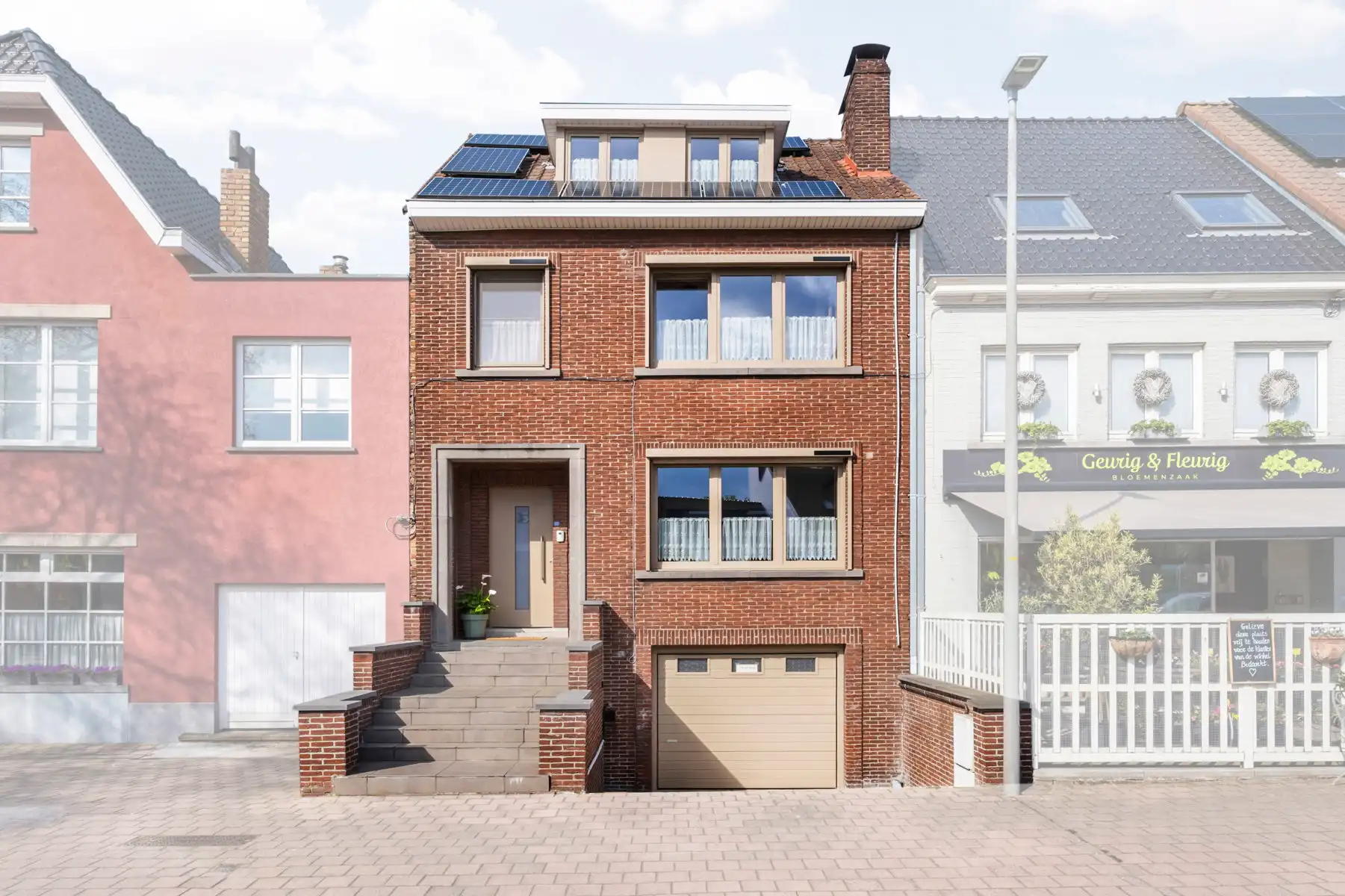 Instapklare woonst op toplocatie in Sint-Michiels! foto 6