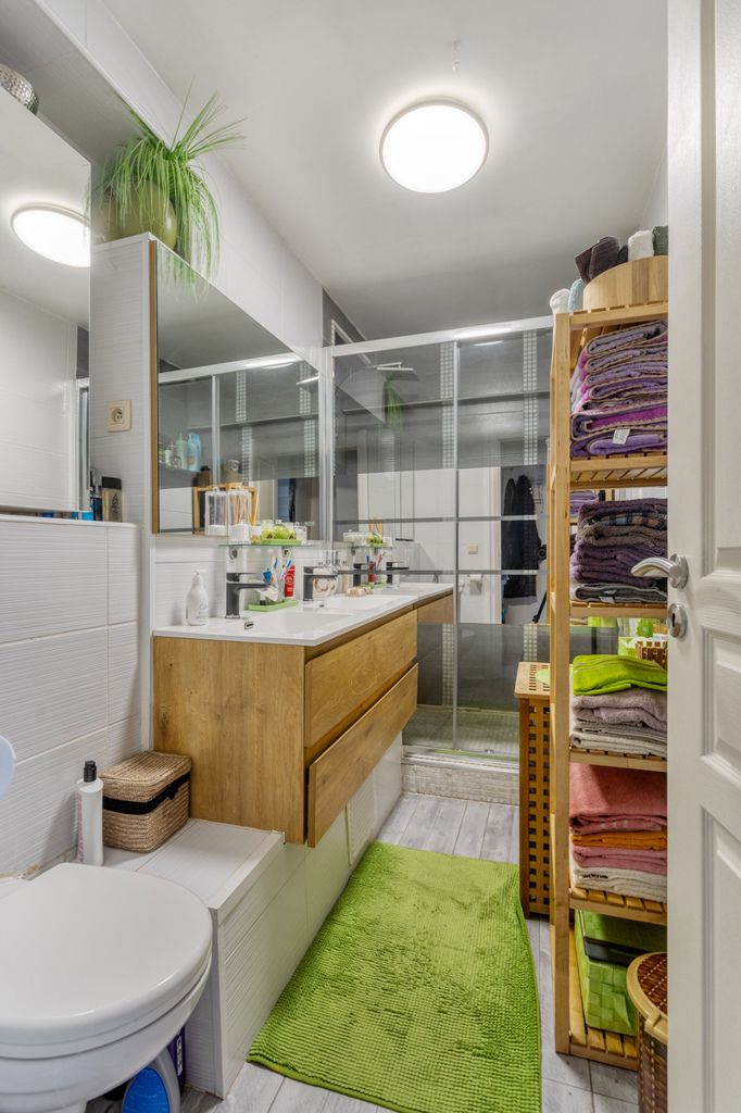 Instapklaar 2 slaapkamer appartement met prachtig uitzicht  foto 11