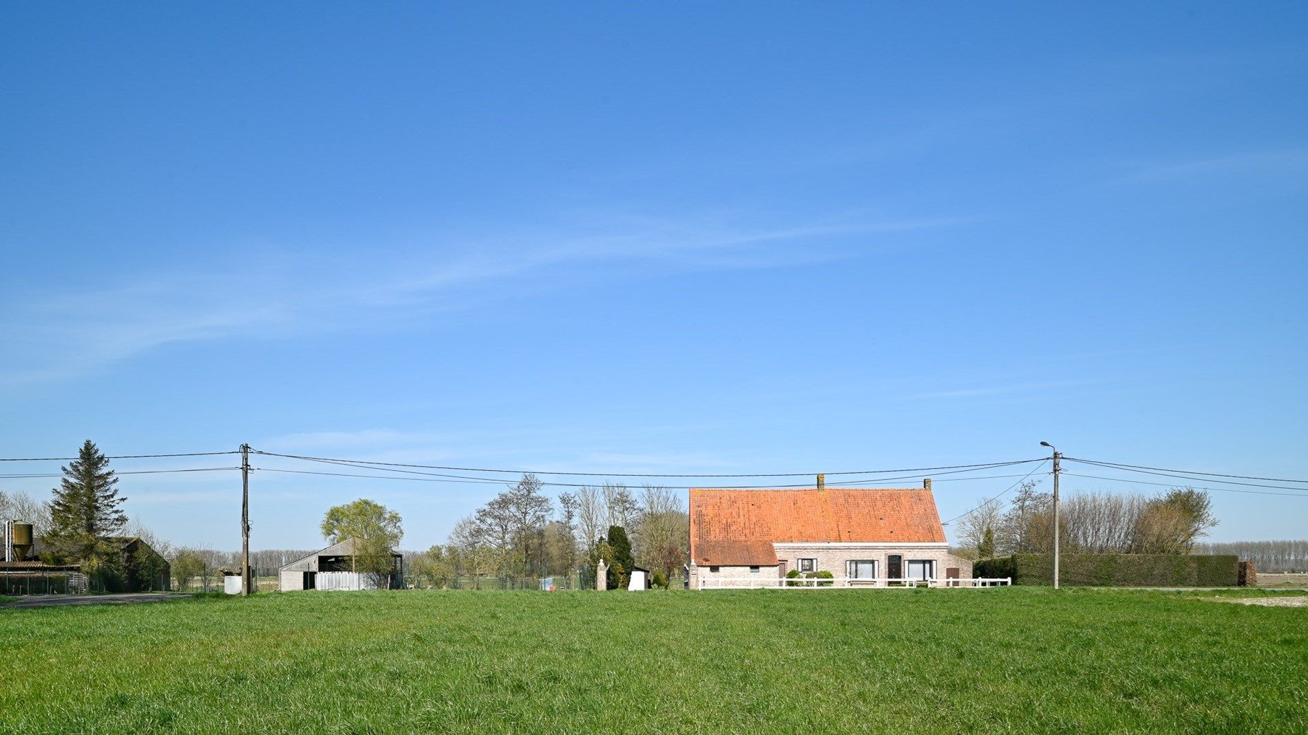 Te renoveren hofstede op toplocatie te Damme foto 5