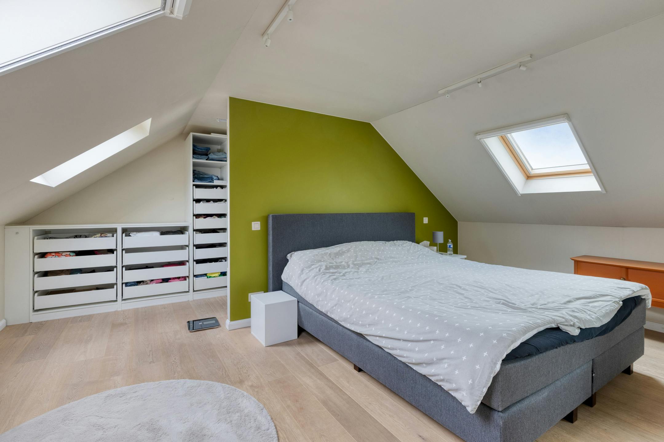 Gerenoveerd huis met 4 kamers te koop in Waregem foto 14