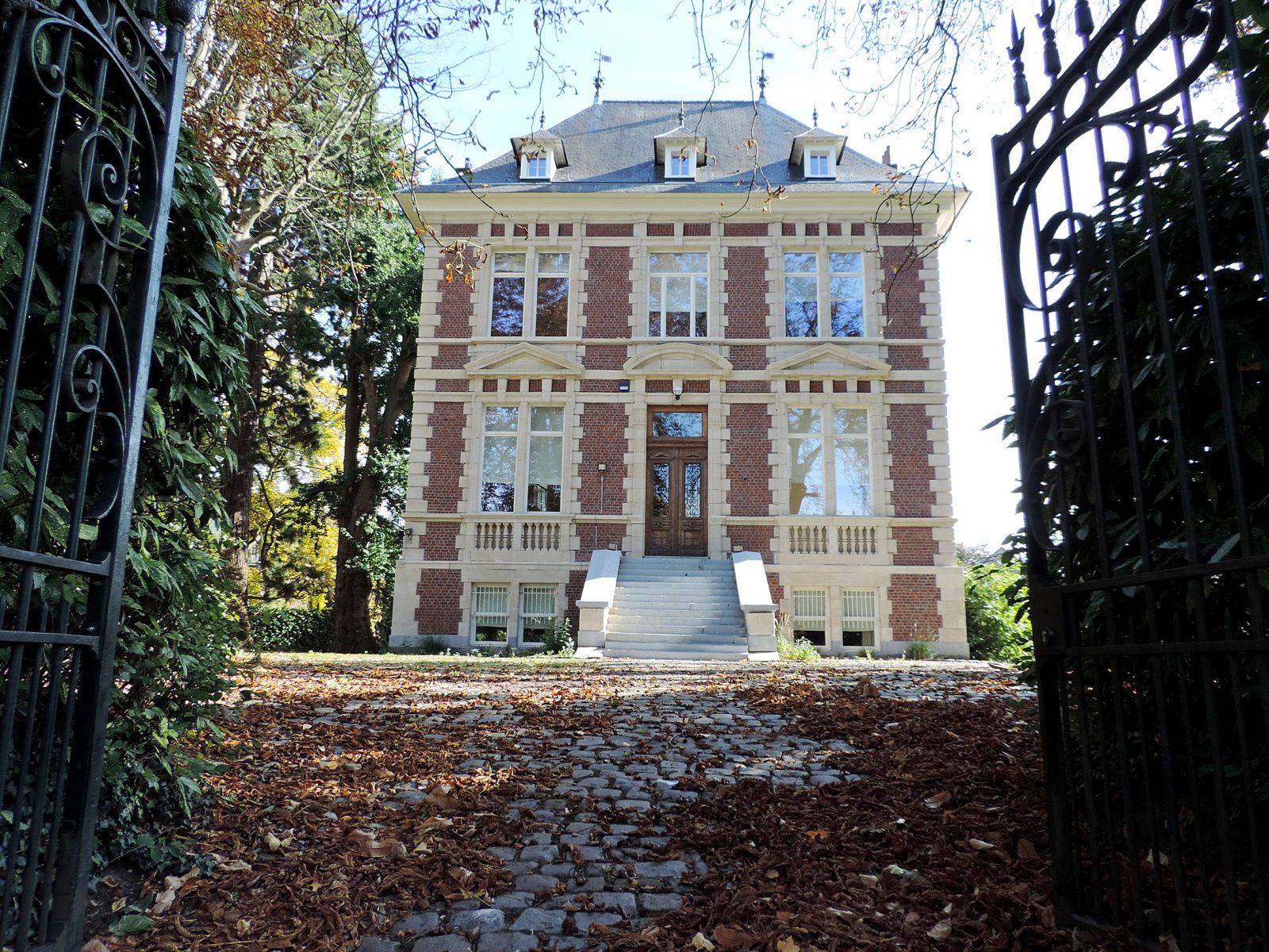 Stijlvolle kantoorruimte in statig, gerenoveerd kasteel... foto 2