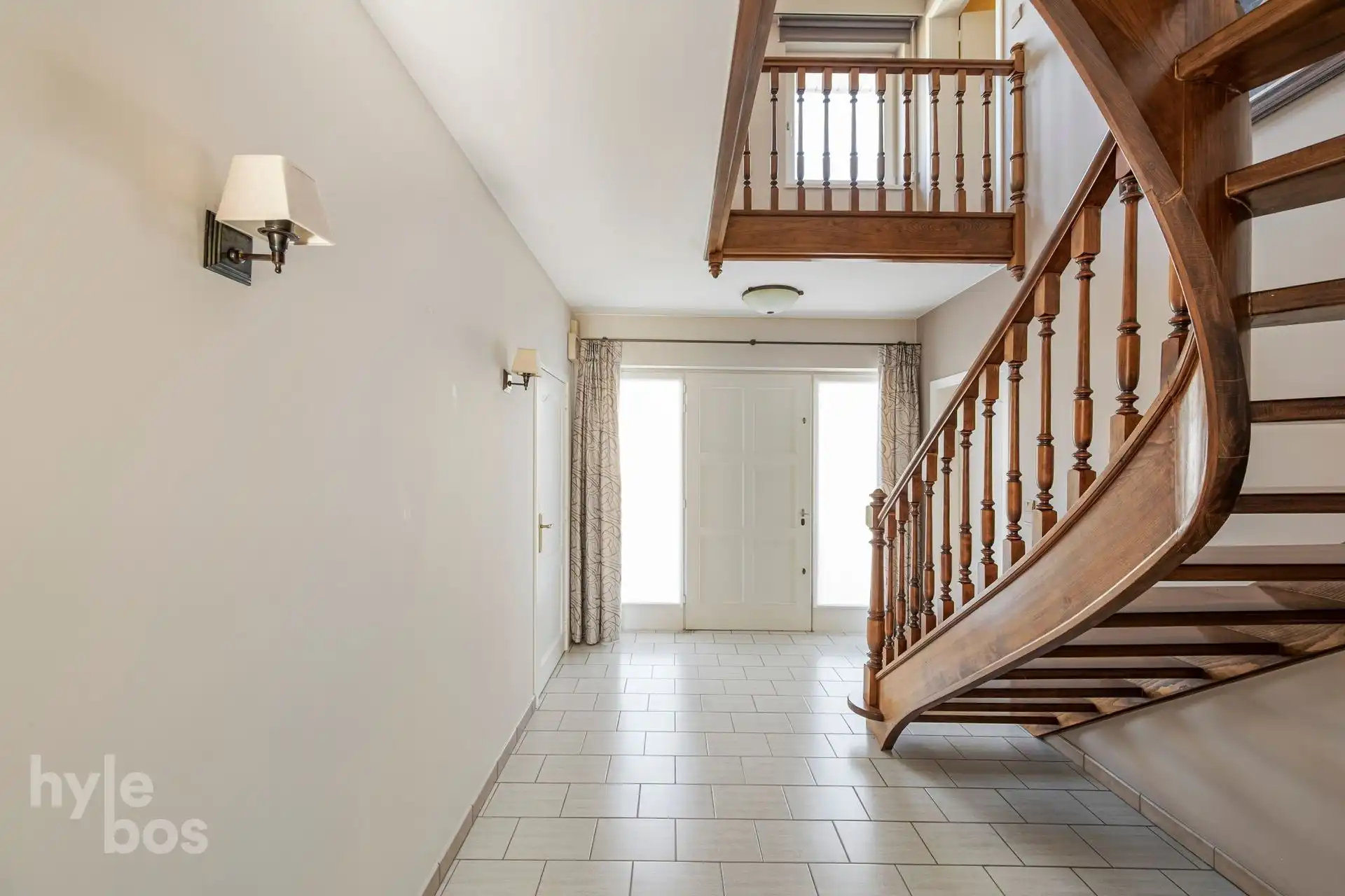 Ruime open bebouwing op 1.073 m² in rustige woonwijk foto 11